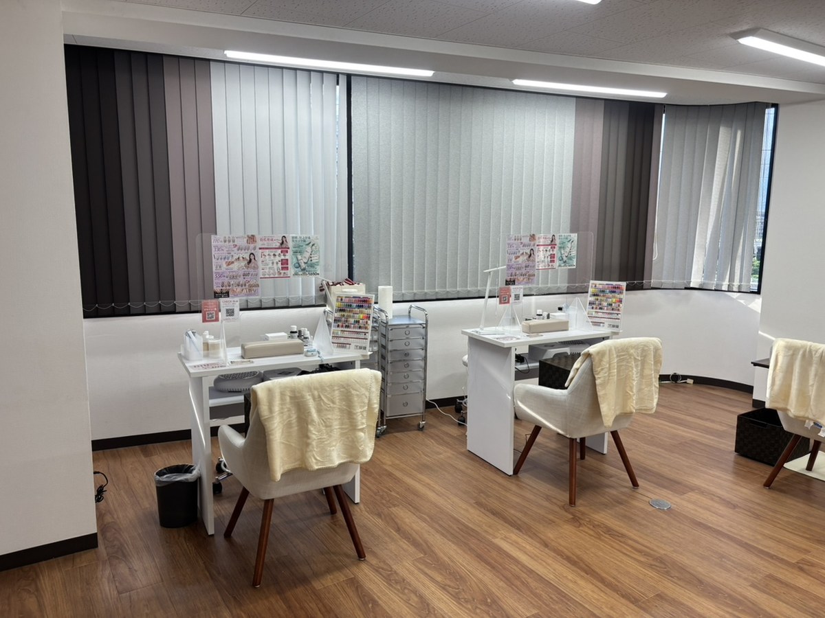 NICE NAIL 新横浜店 店内（ネイルブース）